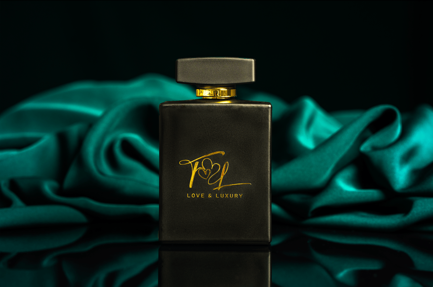 Love & Luxury Oud Perfume